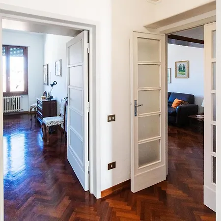 Lorena Flat * Florença