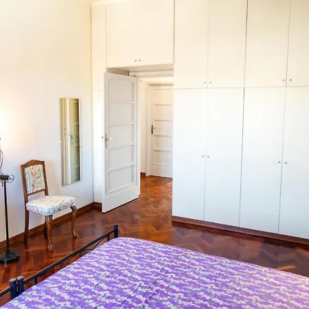 Lorena Flat Apartmán *